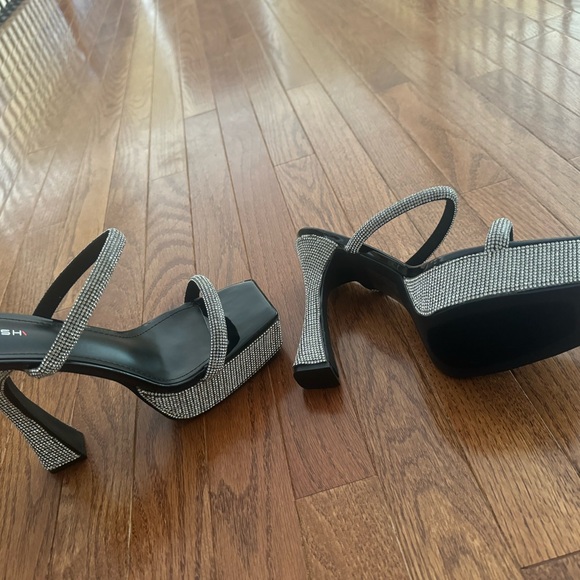 Women’s Sexy Black Velvet Platform Rhinestone Heels - Brand New! - Picture 1 of 1